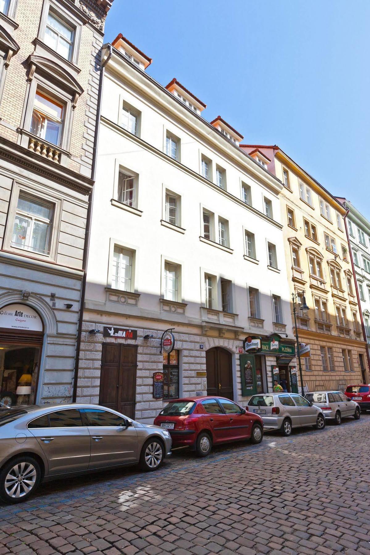 Lovely Prague Apartments - Truhlarska Exterior foto